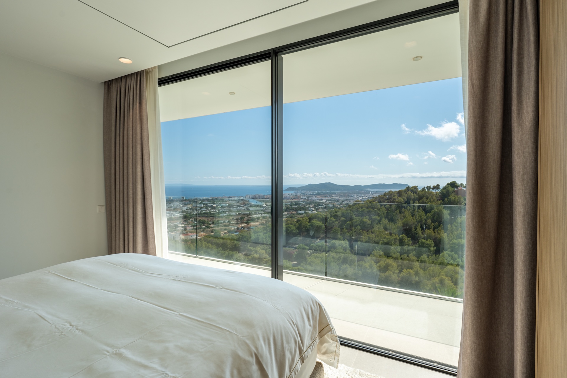 Resa Estates Ibiza Cas Mut villa te koop sale bedroom views.jpg
